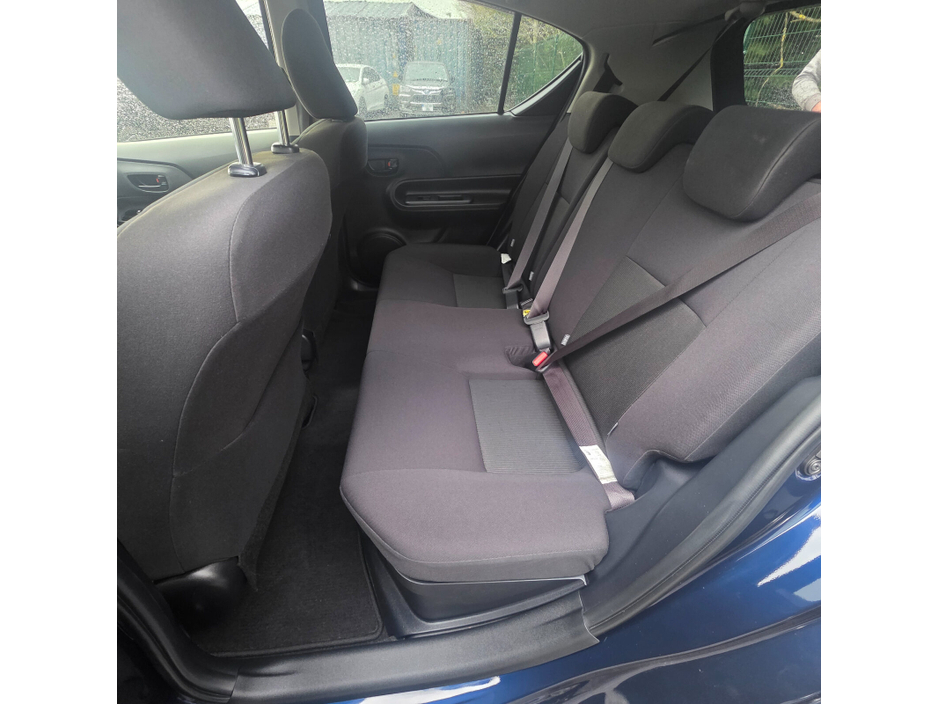 2018 Toyota Aqua - image 18