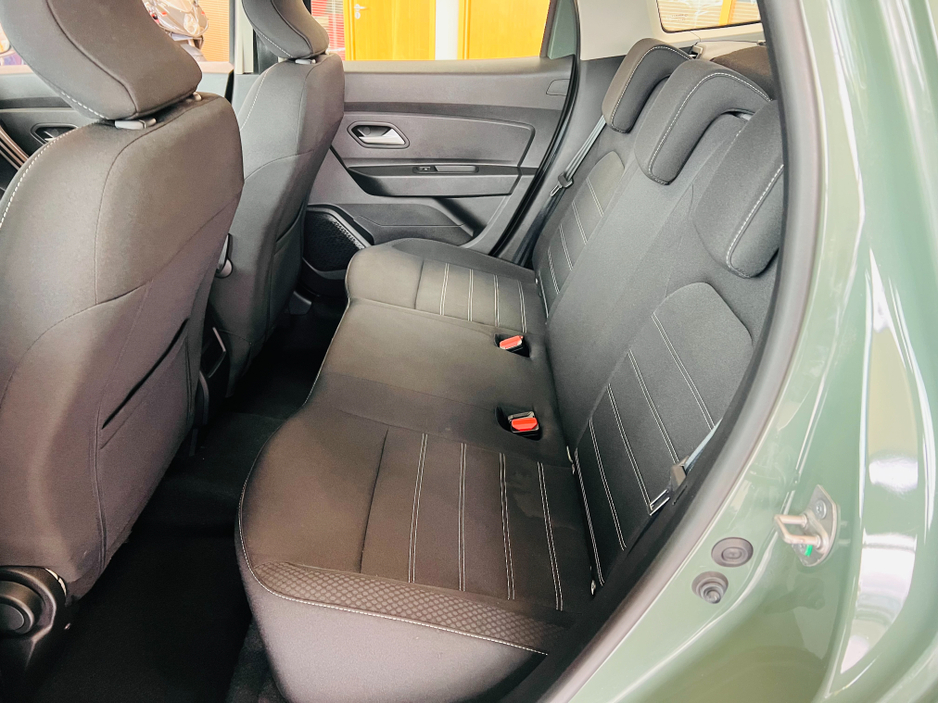 2023 Dacia Duster - image 13