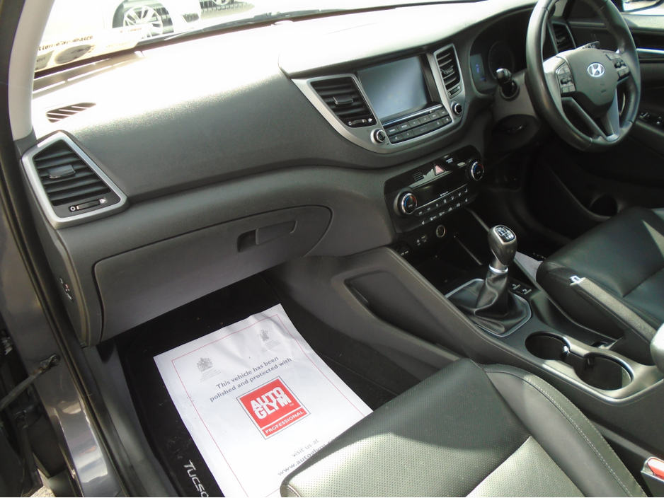 2016 Hyundai Tucson - image 13