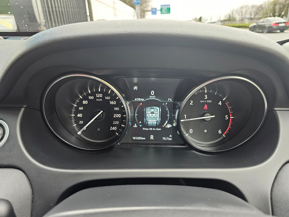 2018 Land Rover Discovery Sport - image 16