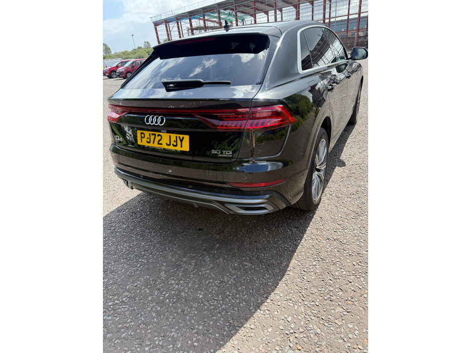 2022 Audi Q8 - image 3