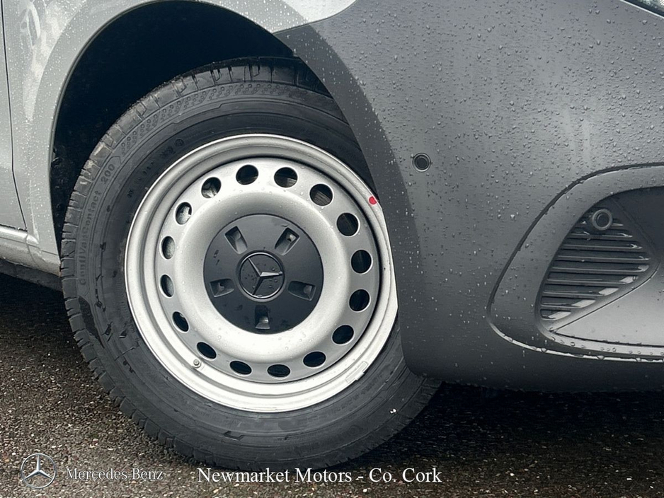 2026 Mercedes-Benz Vito - image 2