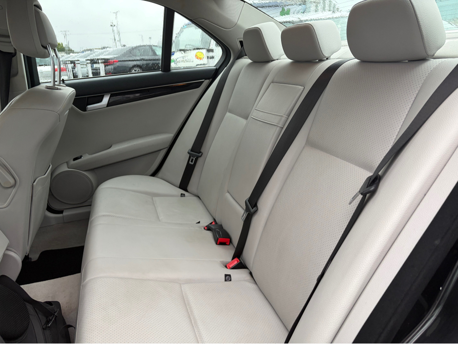 2014 Mercedes-Benz C Class - image 8