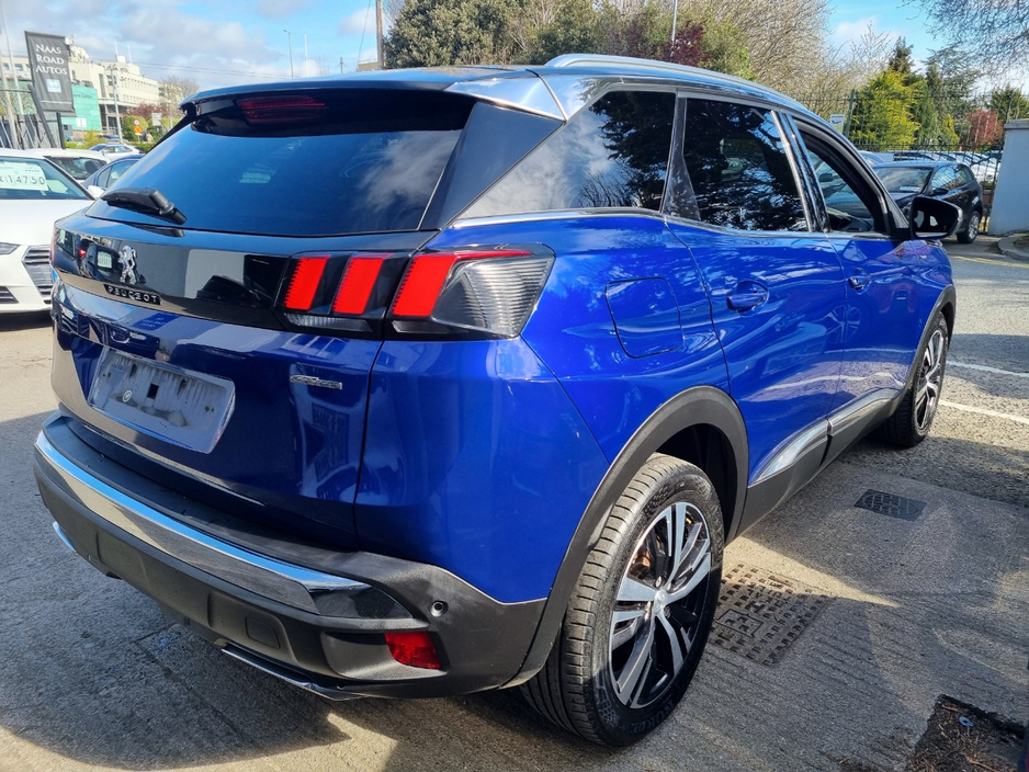 2018 Peugeot 3008 - image 6