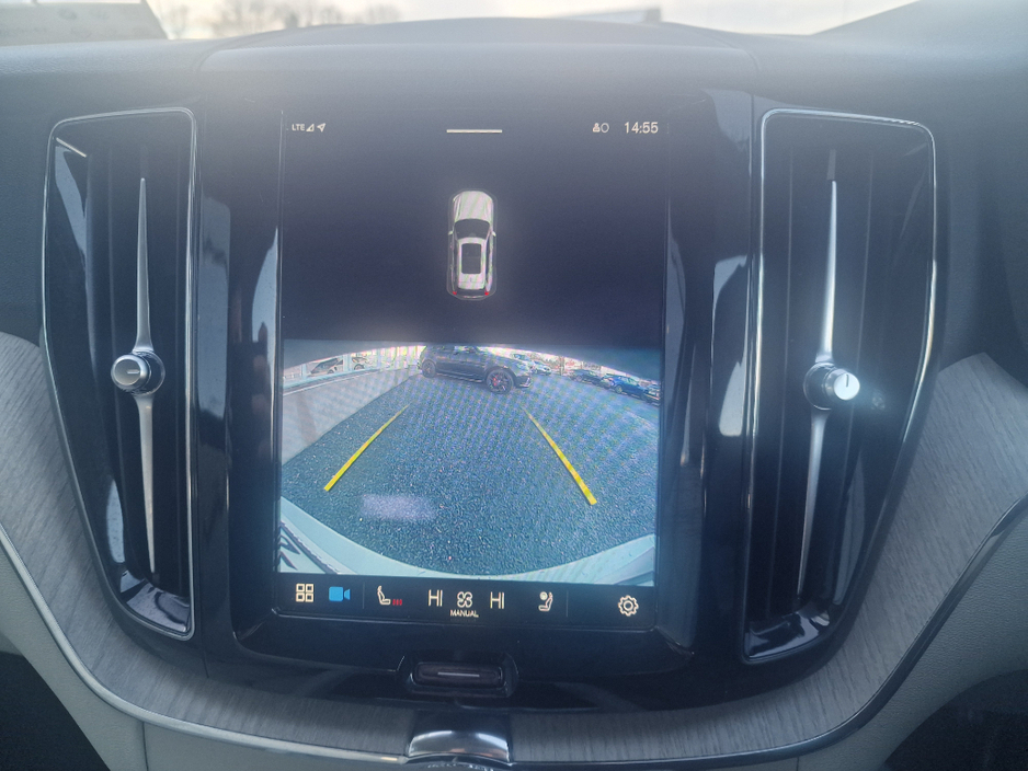 2023 Volvo XC60 B4 Plus Bright 5DR Auto €44,950