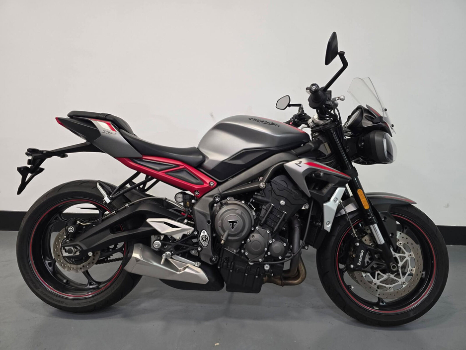 2021 Triumph Speed Triple - image 9