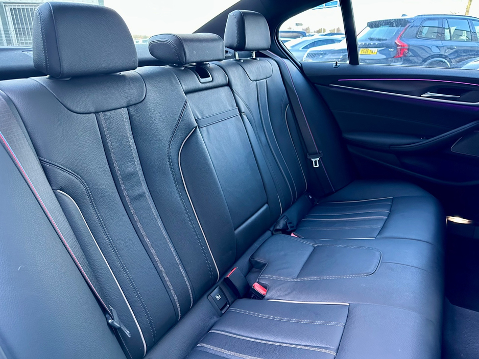 2023 BMW 5 Series - image 20