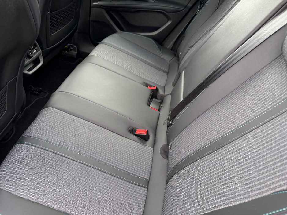 2023 Peugeot 3008 - image 9