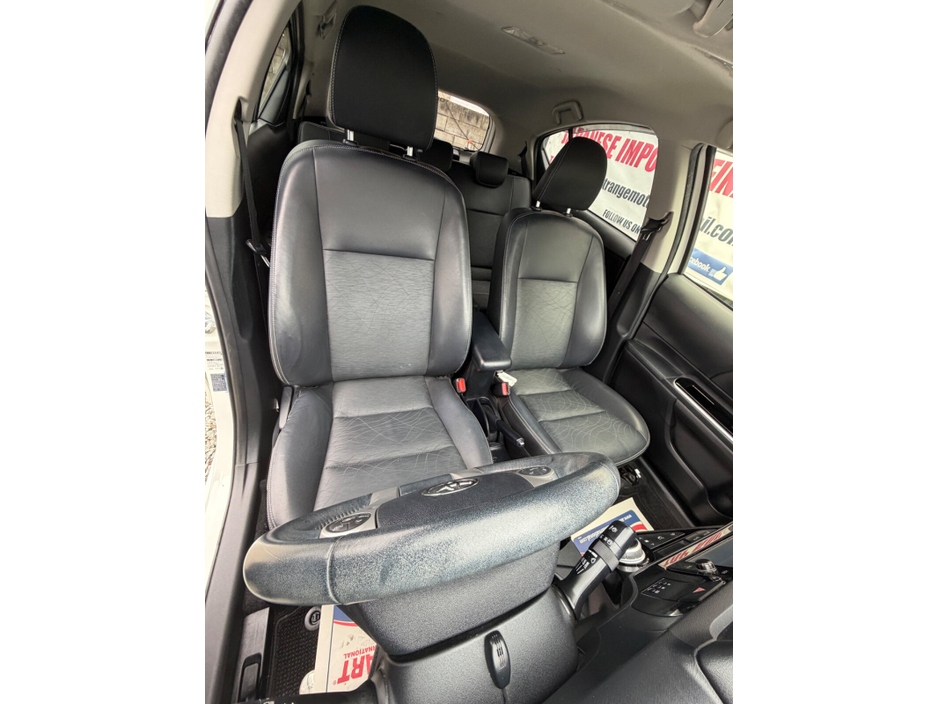 2017 Toyota Aqua - image 15