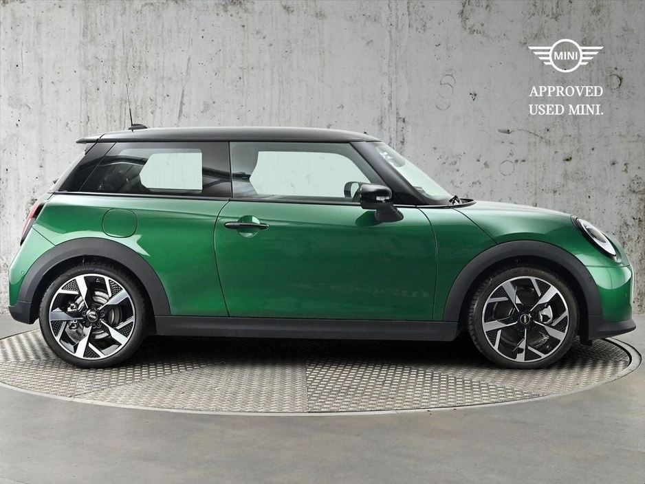 2024 MINI Hatch Cooper C 3 Door €34,900