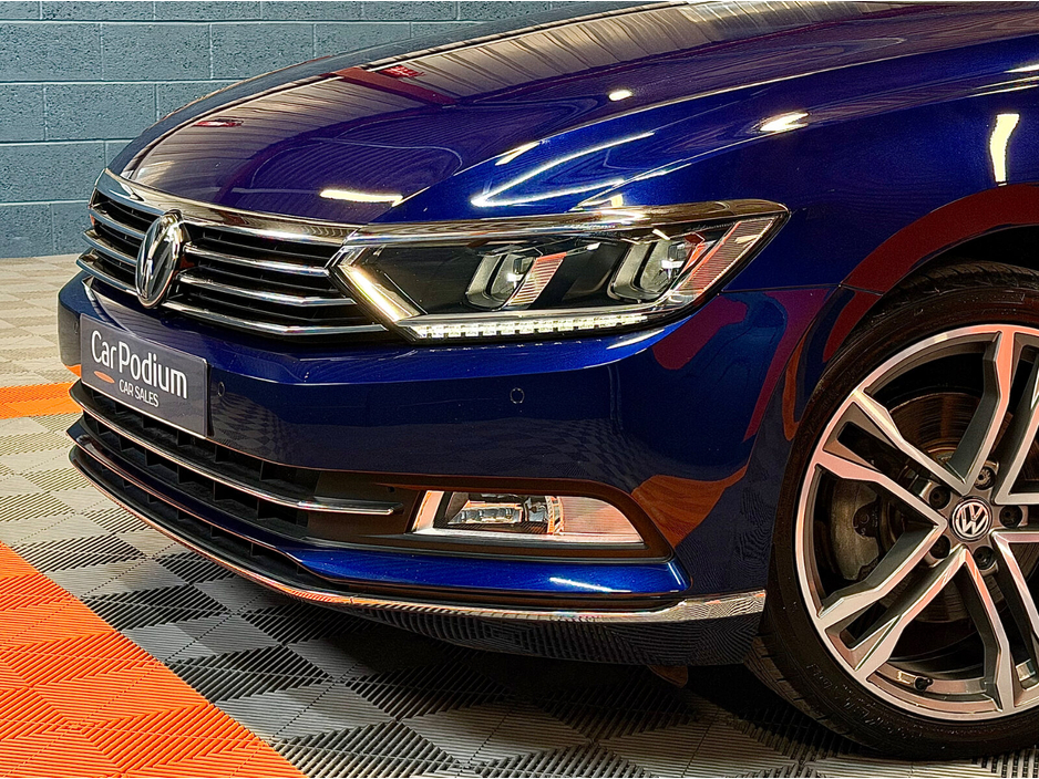 2018 Volkswagen Passat - image 13