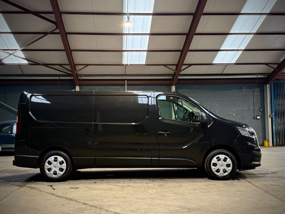 2023 Renault Trafic LL30 BUSINESS PLUS DC // LOW MILEAGE // VAT INVOICE // €20,950