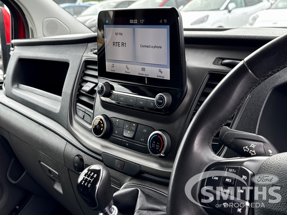 2022 Ford Transit Custom - image 8