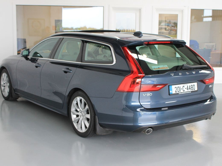 2020 Volvo V90 D4 MOM AT 5DR Auto €33,750