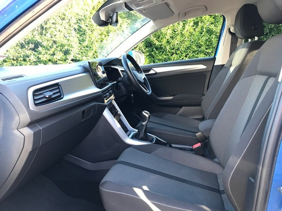 2023 Volkswagen T-Roc LIFE 1.0 TSI MANUAL - GRANDONS €25,995