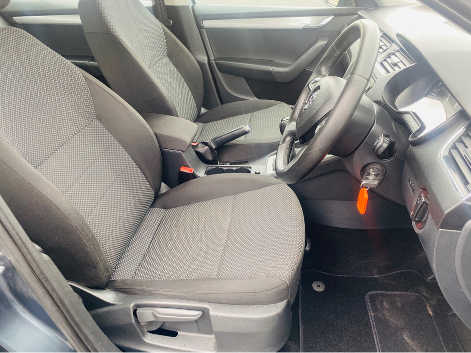 2015 Skoda Octavia - image 13