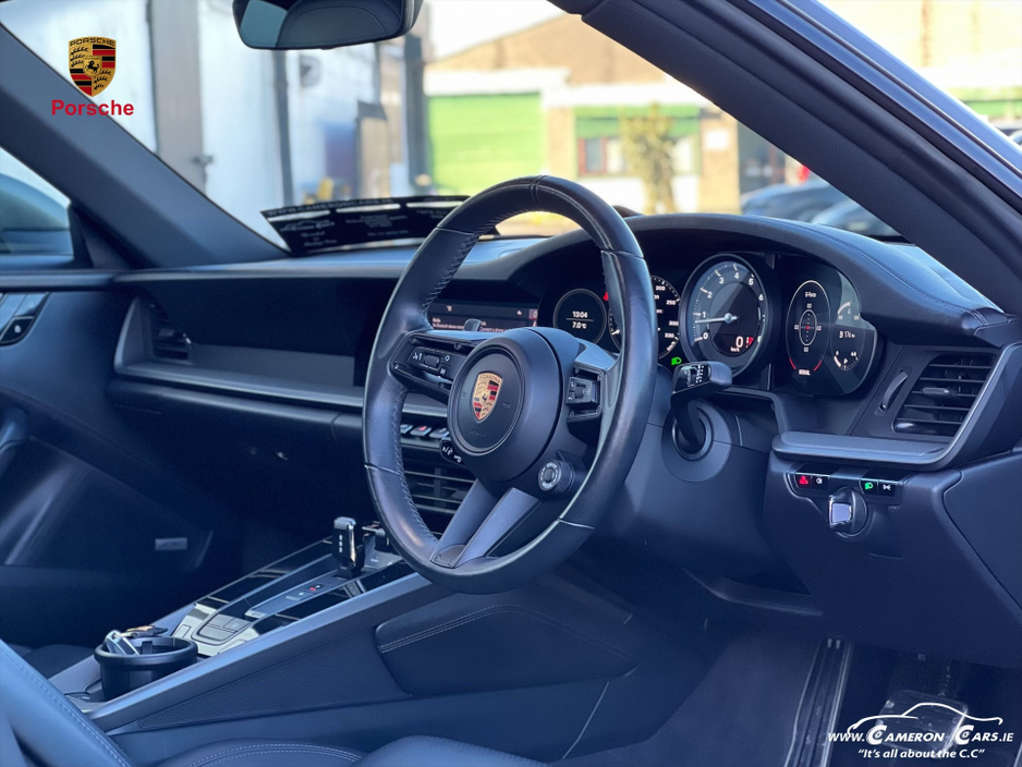 2020 Porsche 911 CARRERA 4SPEED Aventurine Green Metallic €144,950