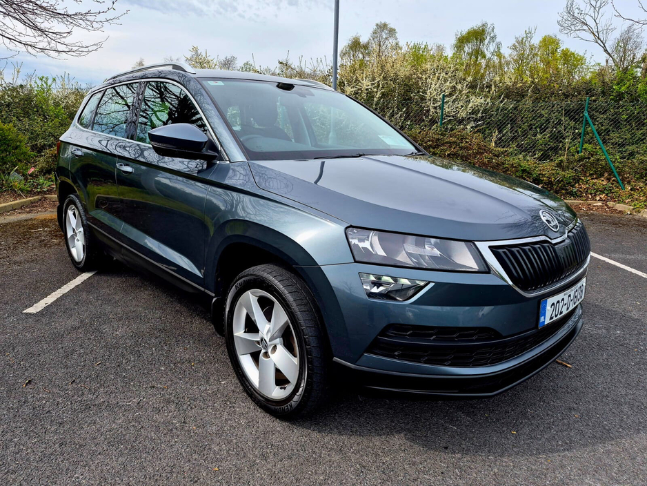 2020 Skoda Karoq - image 7