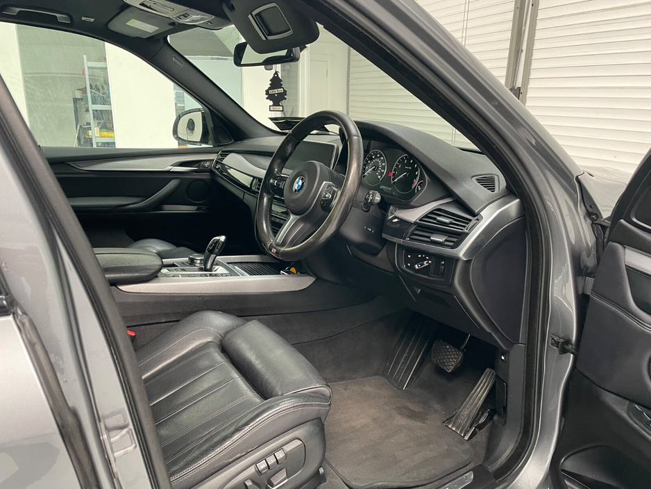 2017 BMW X5 - image 10