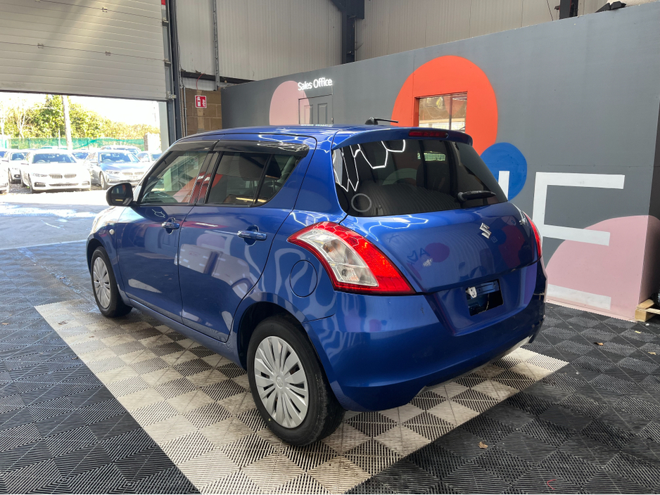 2014 Suzuki Swift - image 4