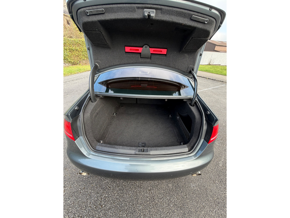 2012 Audi A4 - image 10