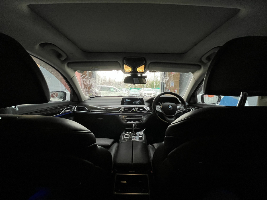 2017 BMW 7 Series €25950! 2017 BMW 740E IPERFORMANCE 2.0 AUTOMATIC / CRUISE CONTROL / 360° PARKING CAMERA / ELECTRIC MEMORY HEATED & MASSAGING SEATS / HEATED REAR SEATS / PANORAMIC SUNROOF / AMBIENT LIGHTS €25,950