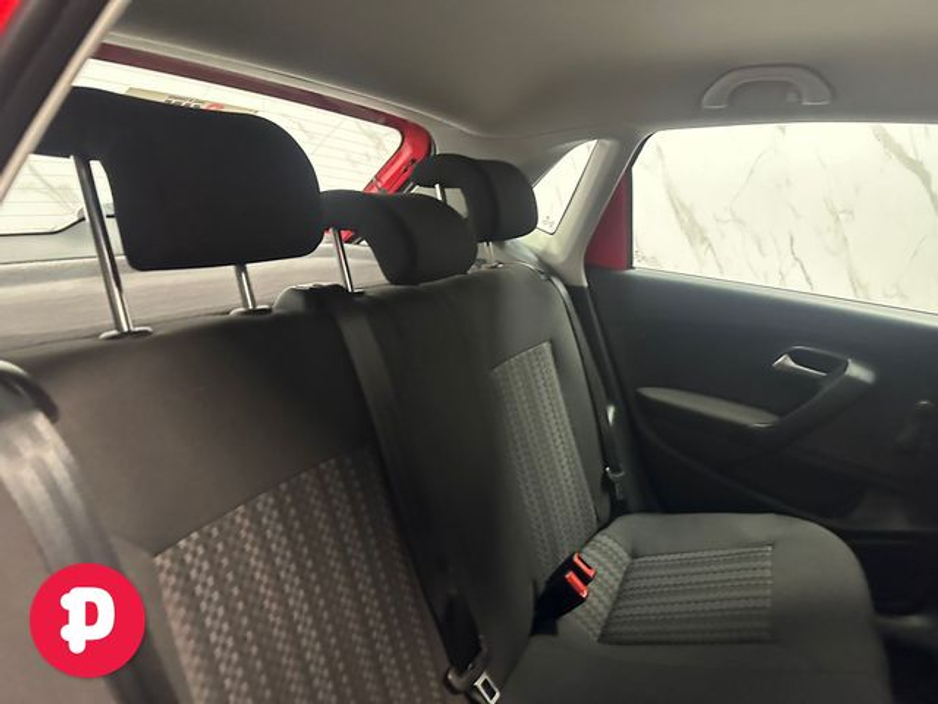 2015 Volkswagen Polo - image 15