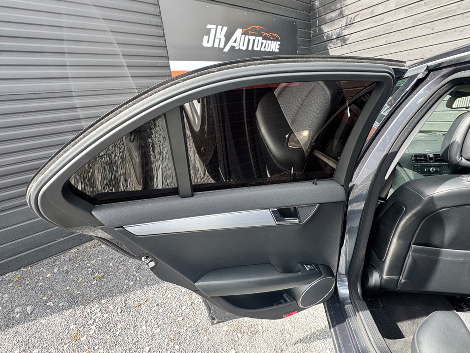 2008 Mercedes-Benz C Class - image 14