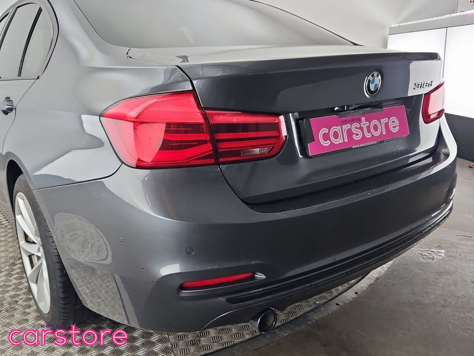 2017 BMW 3 Series 318d Sport €20,880