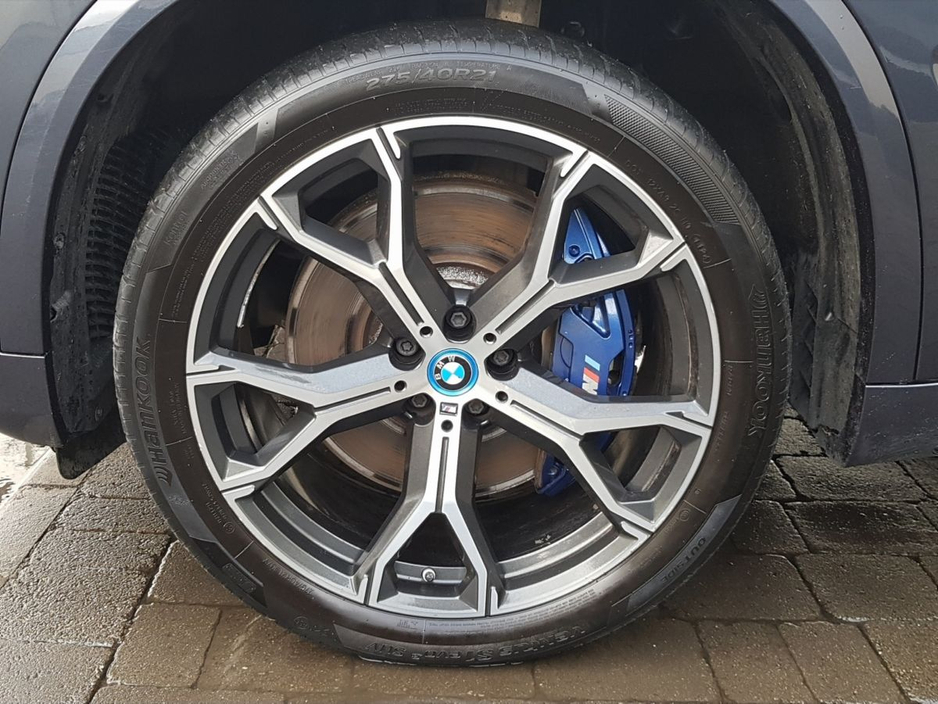2022 BMW X5 xDrive45e xLine €63,995