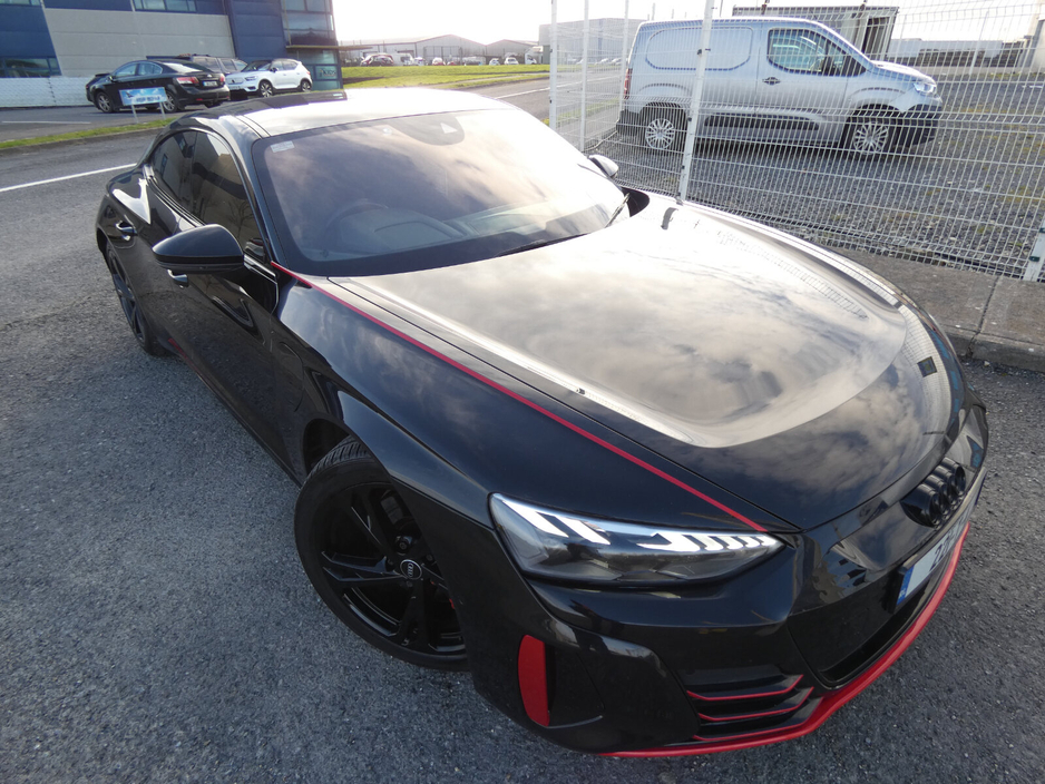 2022 Audi e-tron - image 3