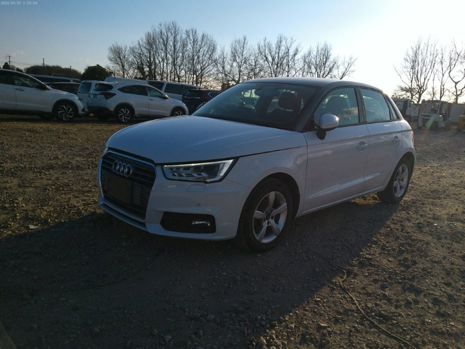 2018 Audi A1 - image 3