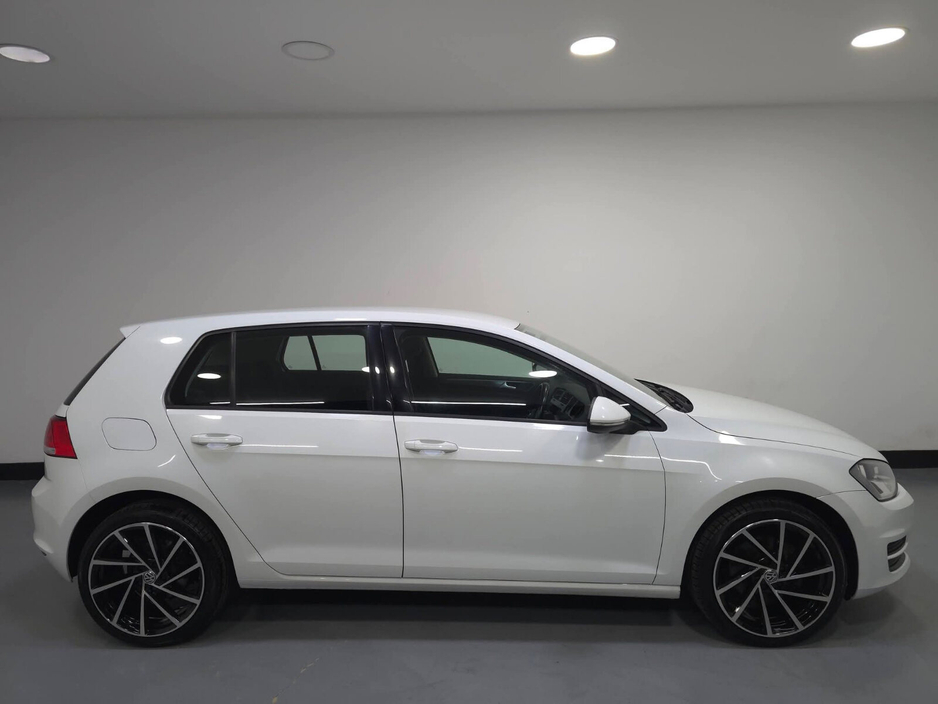 2015 Volkswagen Golf 1.2 TSI 5DR 110HP Trendline €12,950
