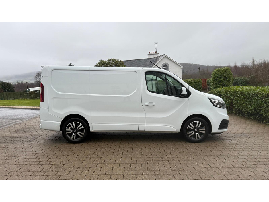 2023 Renault Trafic SL28 SporBUSINESS PLUS DCI €22,995