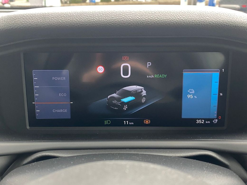 2025 Jeep Avenger - image 16