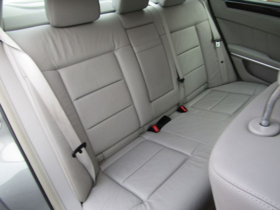 2013 Mercedes-Benz E Class E 200 CDI BE ECO 4DR Auto. LOW KLMS. €12,950