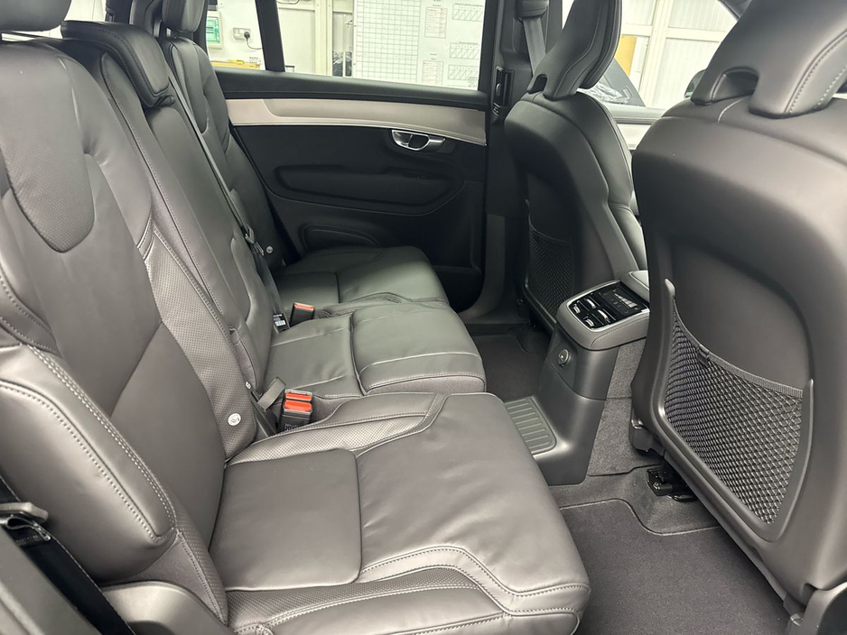 2026 Volvo XC90 - image 10