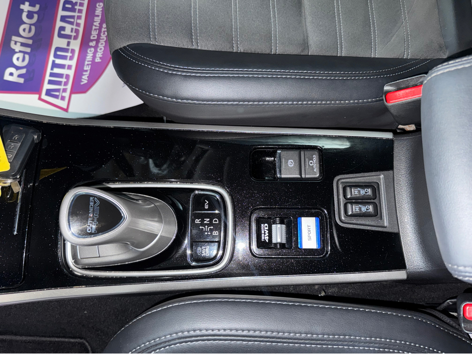 2019 Mitsubishi Outlander - image 13