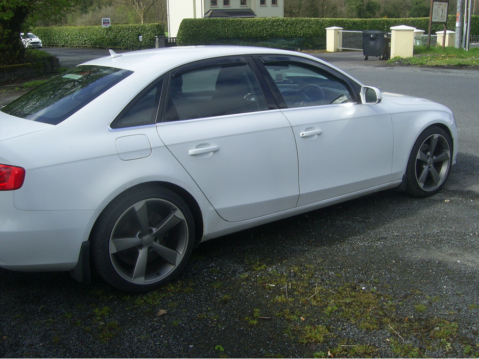 2013 Audi A4 - image 4