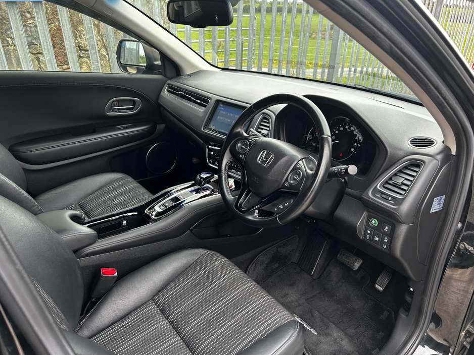 2017 Honda Vezel - image 13