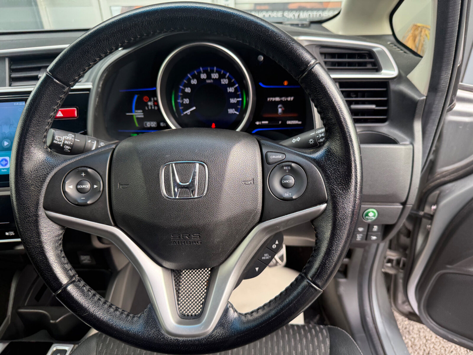 2016 Honda Jazz - image 9