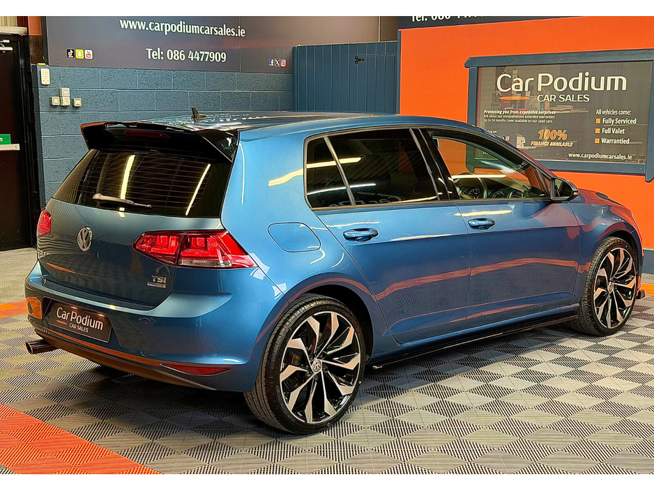 2014 Volkswagen Golf - image 3