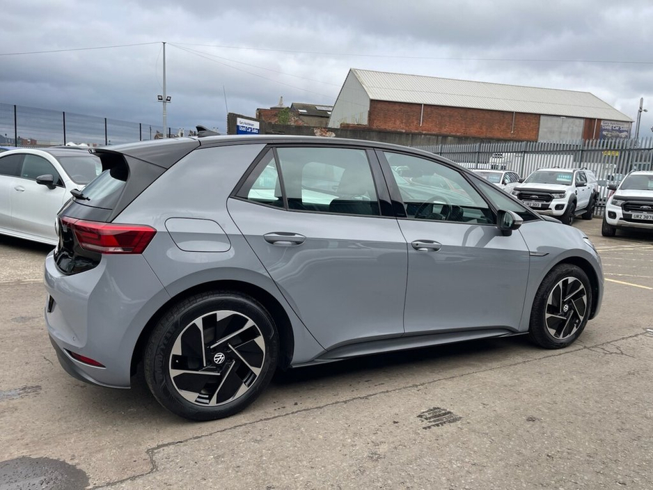 2022 Volkswagen ID.3 Pro 58kWh Life Hatchback 5dr Electric Auto (145 ps)