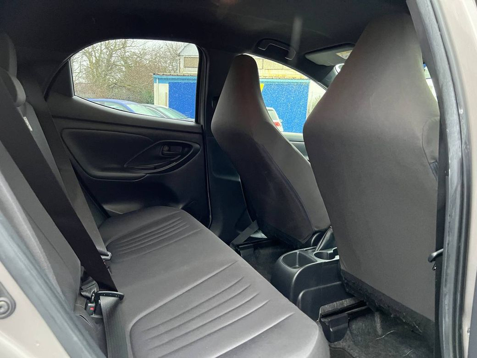 2021 Toyota Yaris 1.5 HYBRID // REVERSE CAMERA // ADAPTIVE CRUISE CONTROL // DIGITAL CLIMATE CONTROL €13,950