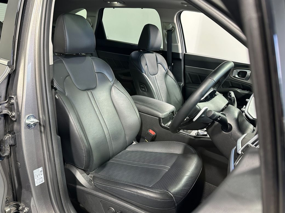 2024 Kia Sorento - image 10