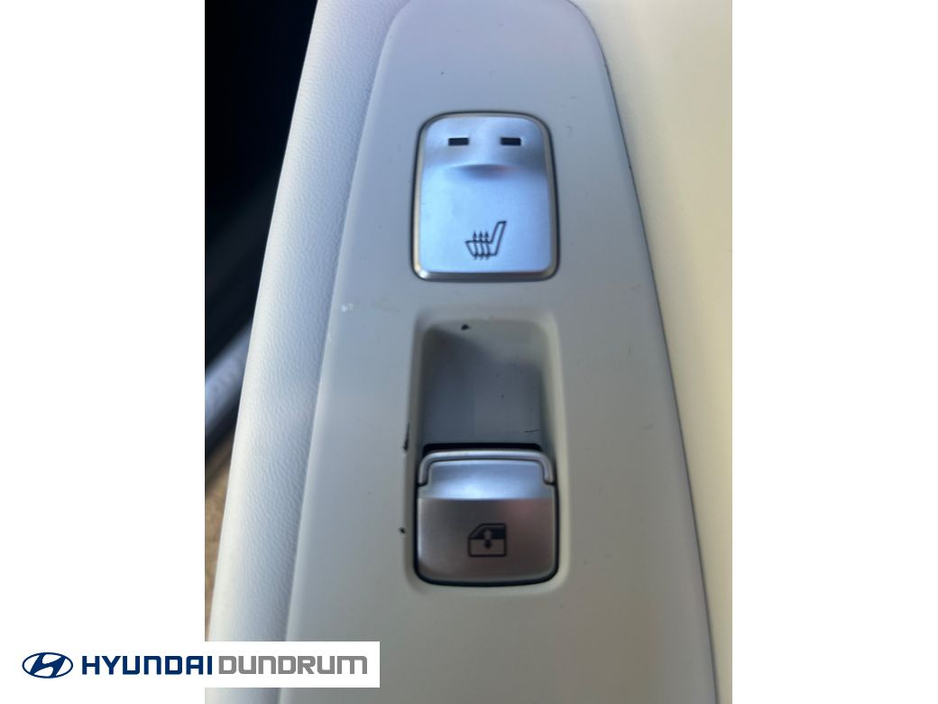 2023 Hyundai Santa Fe - image 19