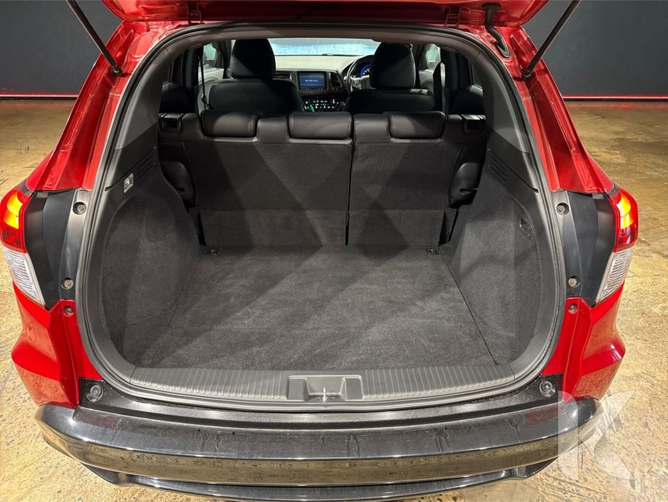 2017 Honda Vezel - image 12