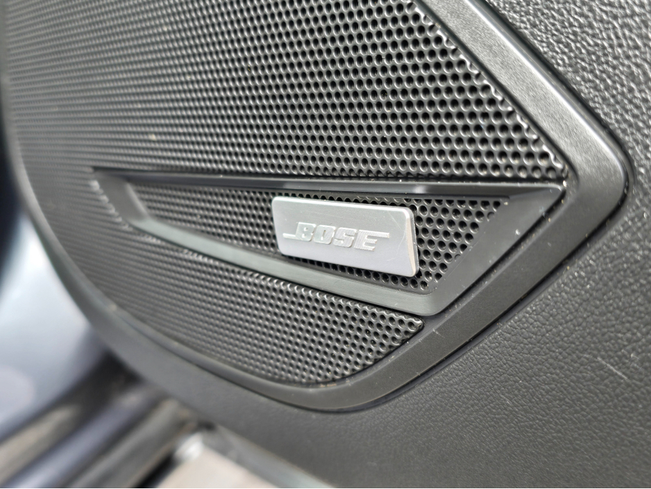 2019 Opel Insignia - image 24