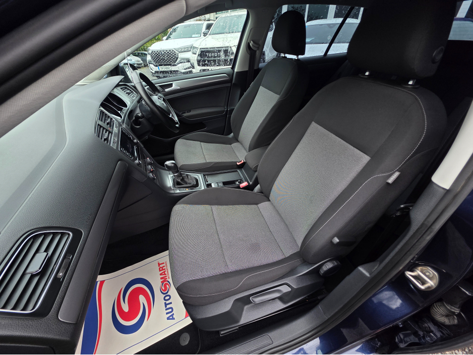 2015 Volkswagen Golf - image 13