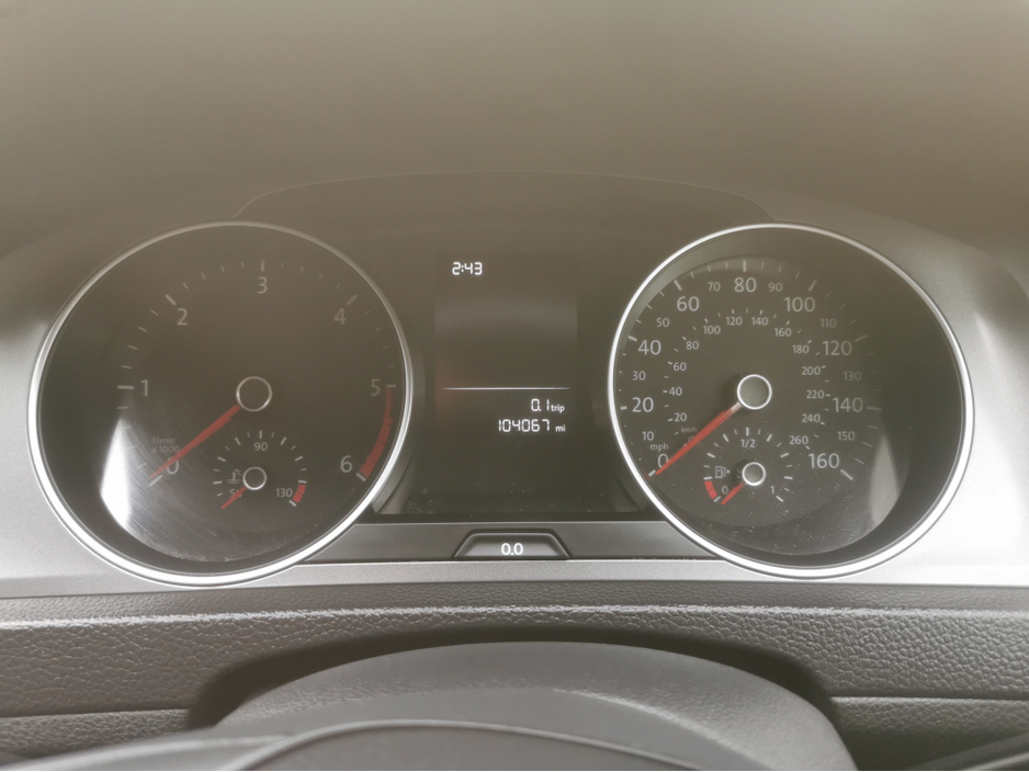 2015 Volkswagen Golf - image 22